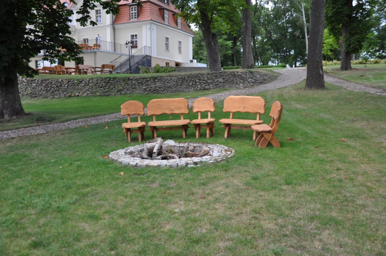 Hotel Rezydencja Marii Rybieniec Kiszkowo Exterior foto